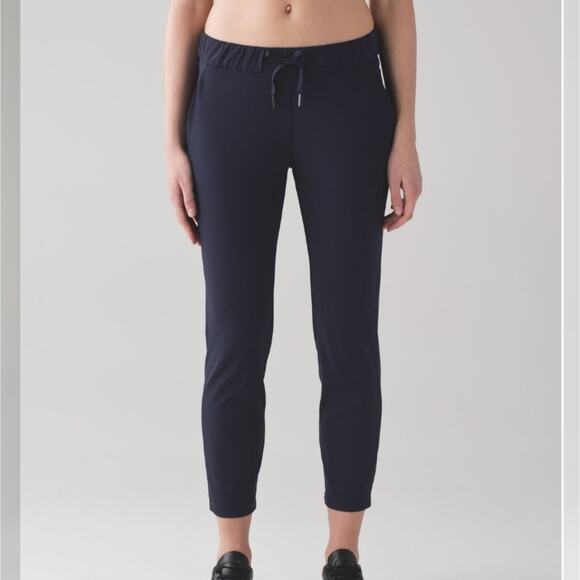 lululemon athletica Pants - Lululemon On The Fly Pant Midnight Navy Work Travel Drawcord (4) 28"